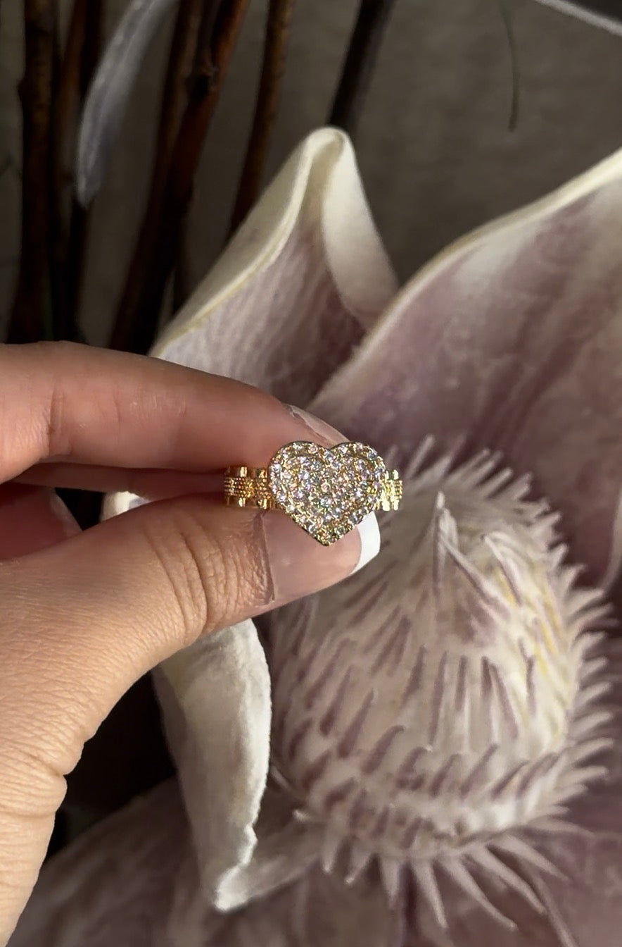 Diamond heart ring
